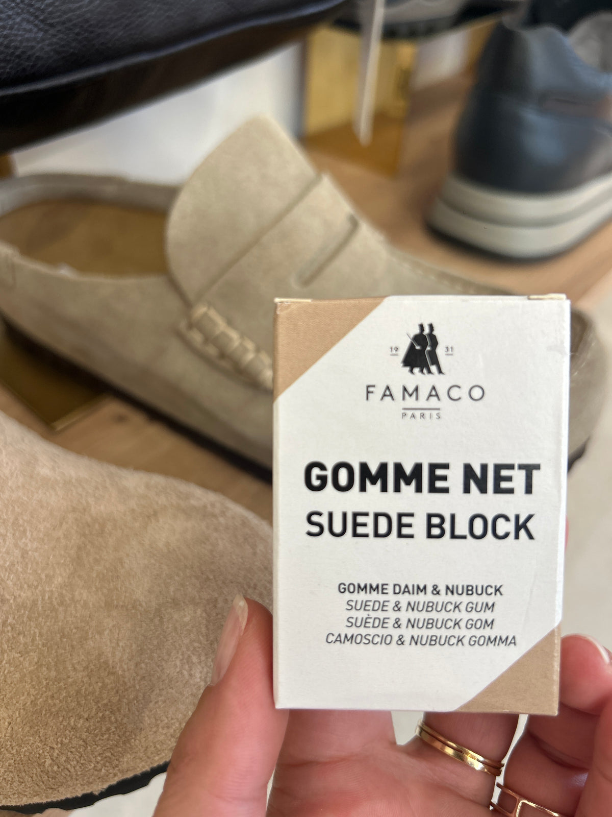 Gomme net SUÈDE - daim et nubuck - FAMACO