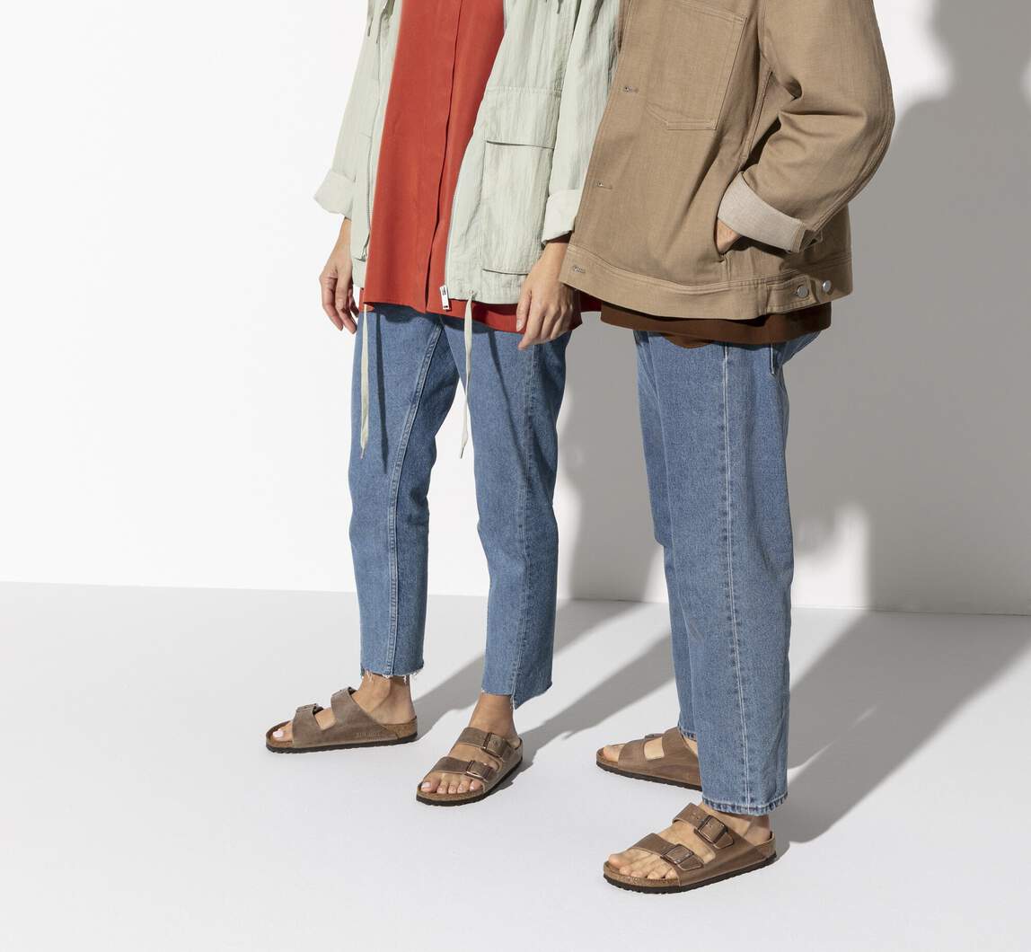 Sandales BIRKENSTOCK Arizona Lit de pied souple Cuir huilé Tabacco brown