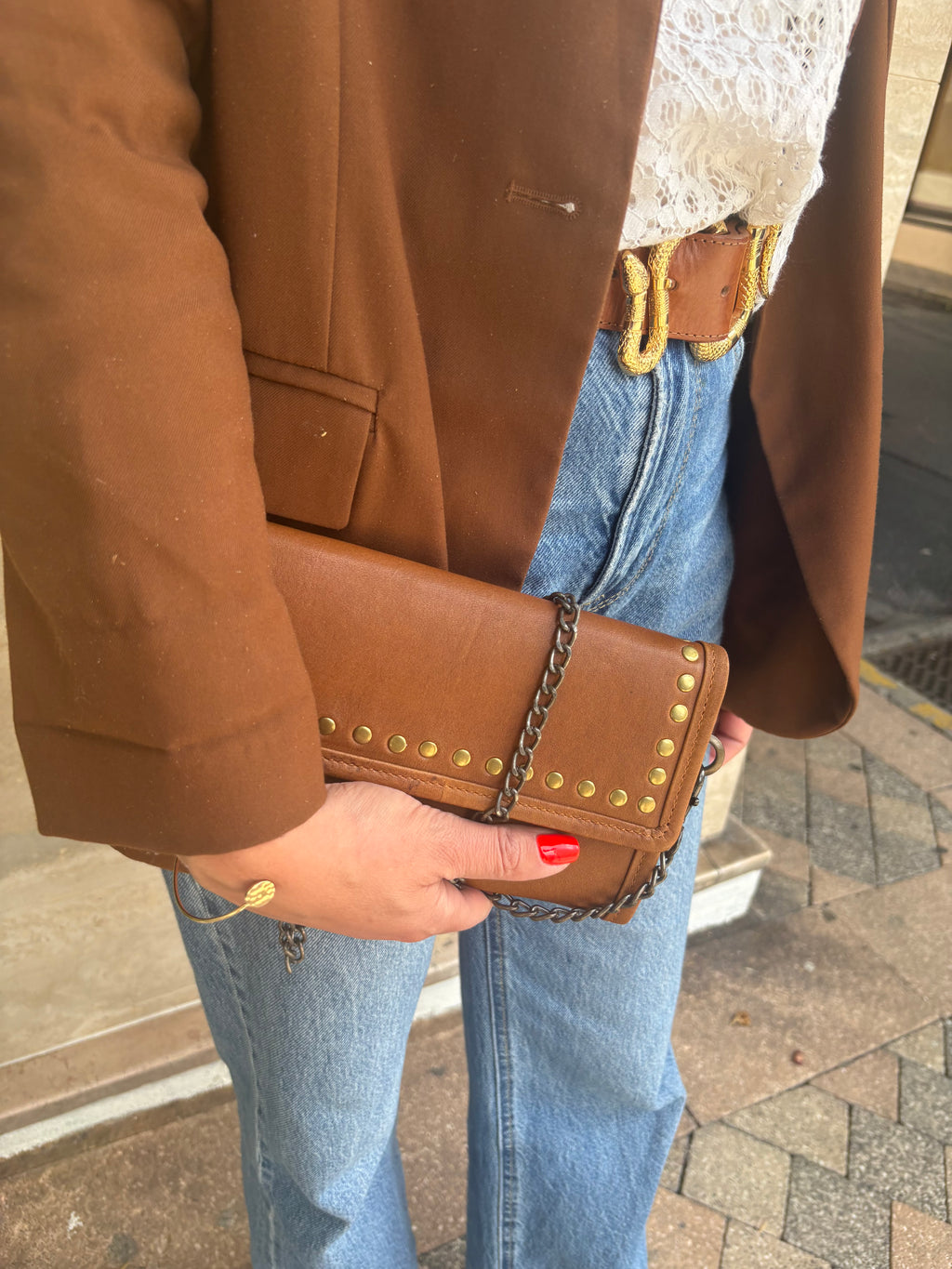 Sac portefeuille camel à clous et chaîne