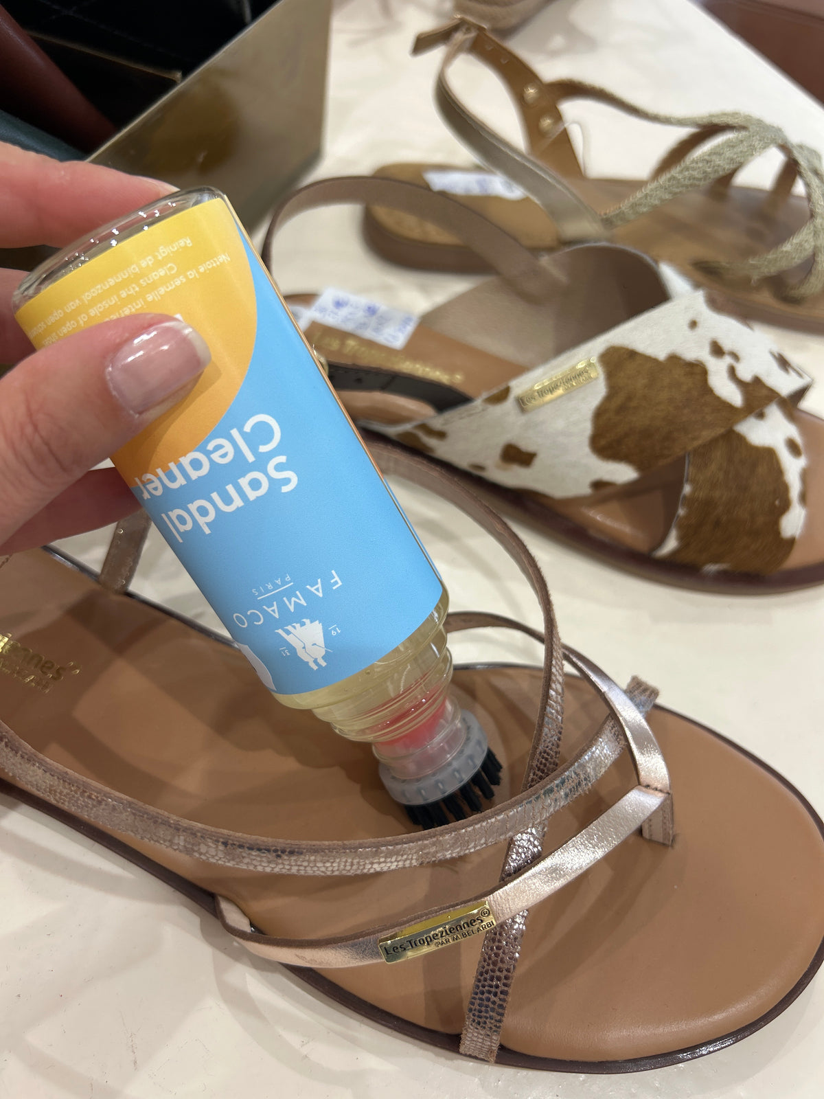 Sandal cleaner - FAMACO