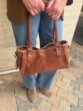 Sac à main en daim camel à détails tressés doré