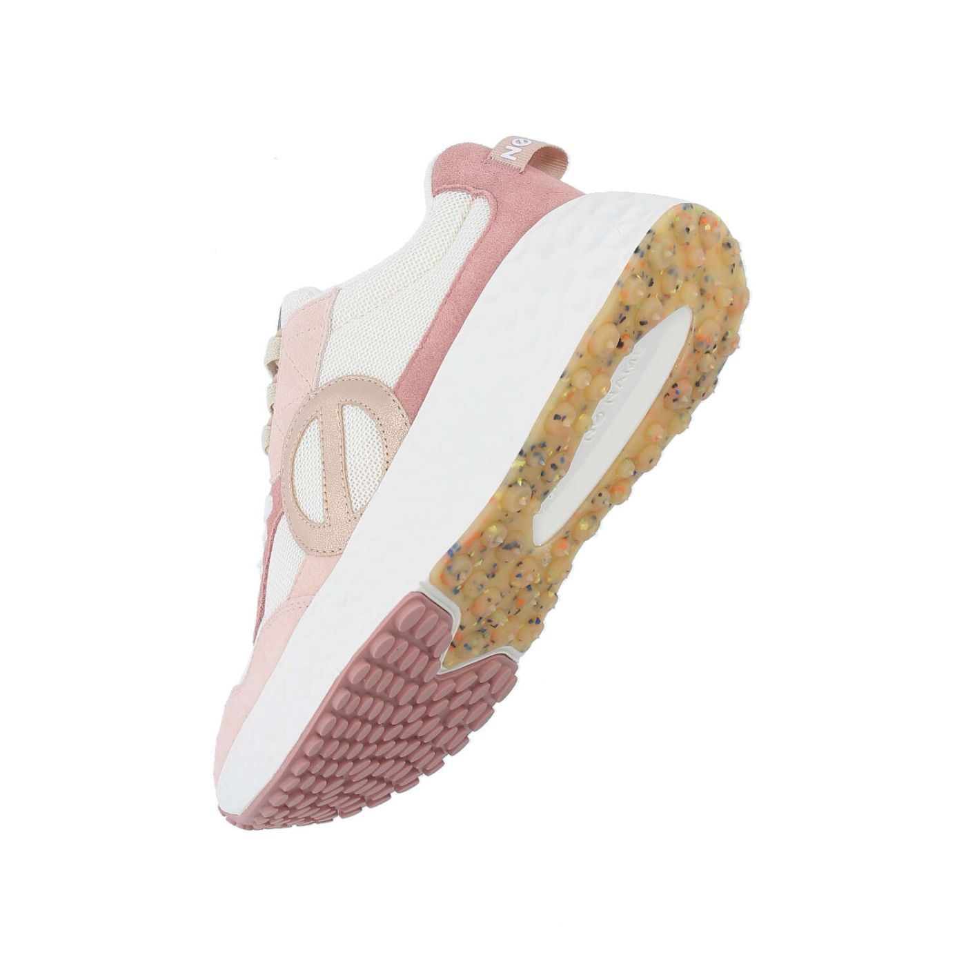 Basket NO NAME CARTER JOGGER W
BLANC CASSE/ROSE