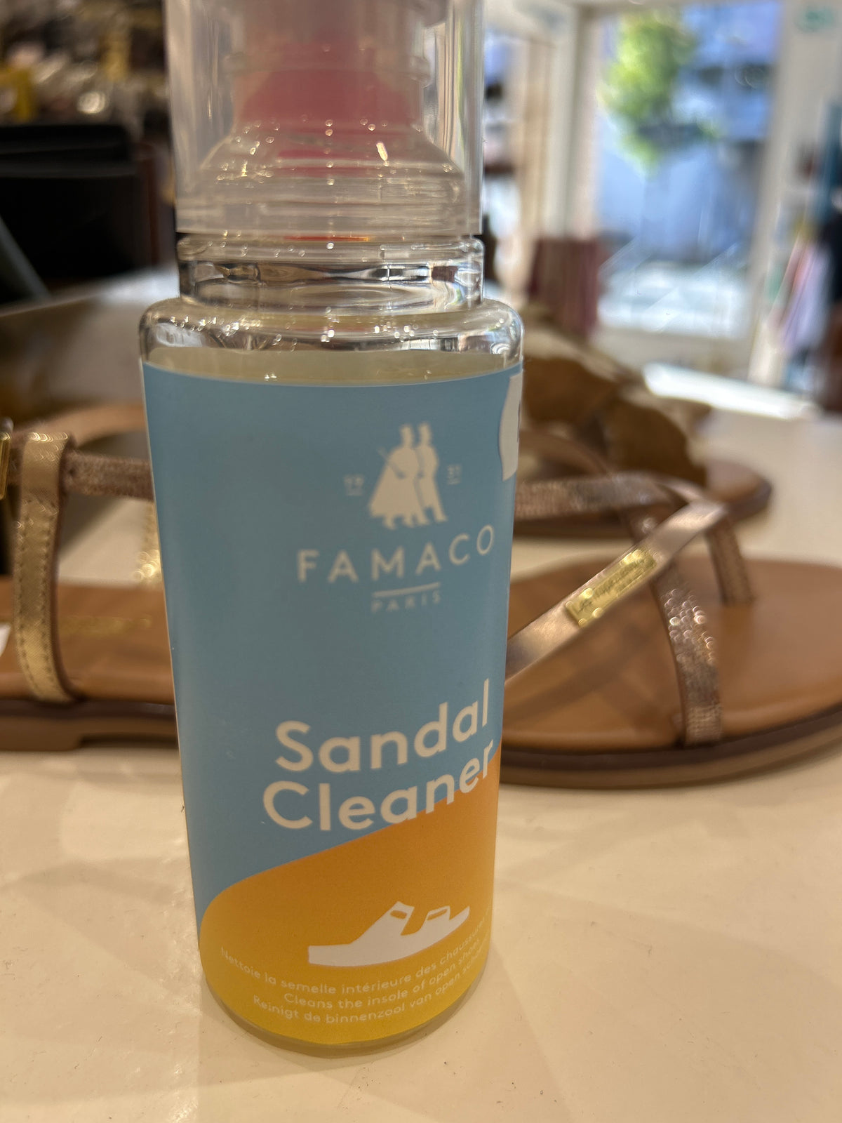 Sandal cleaner - FAMACO