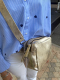 Sac à main bandoulière CHARLAY STONE metalisé champagne