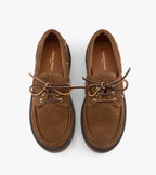 Mocassins style bateau en cuir suédé marron — Maison Toufet