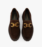 Mocassins à chaîne en cuir suédé marron foncé — Maison Toufet