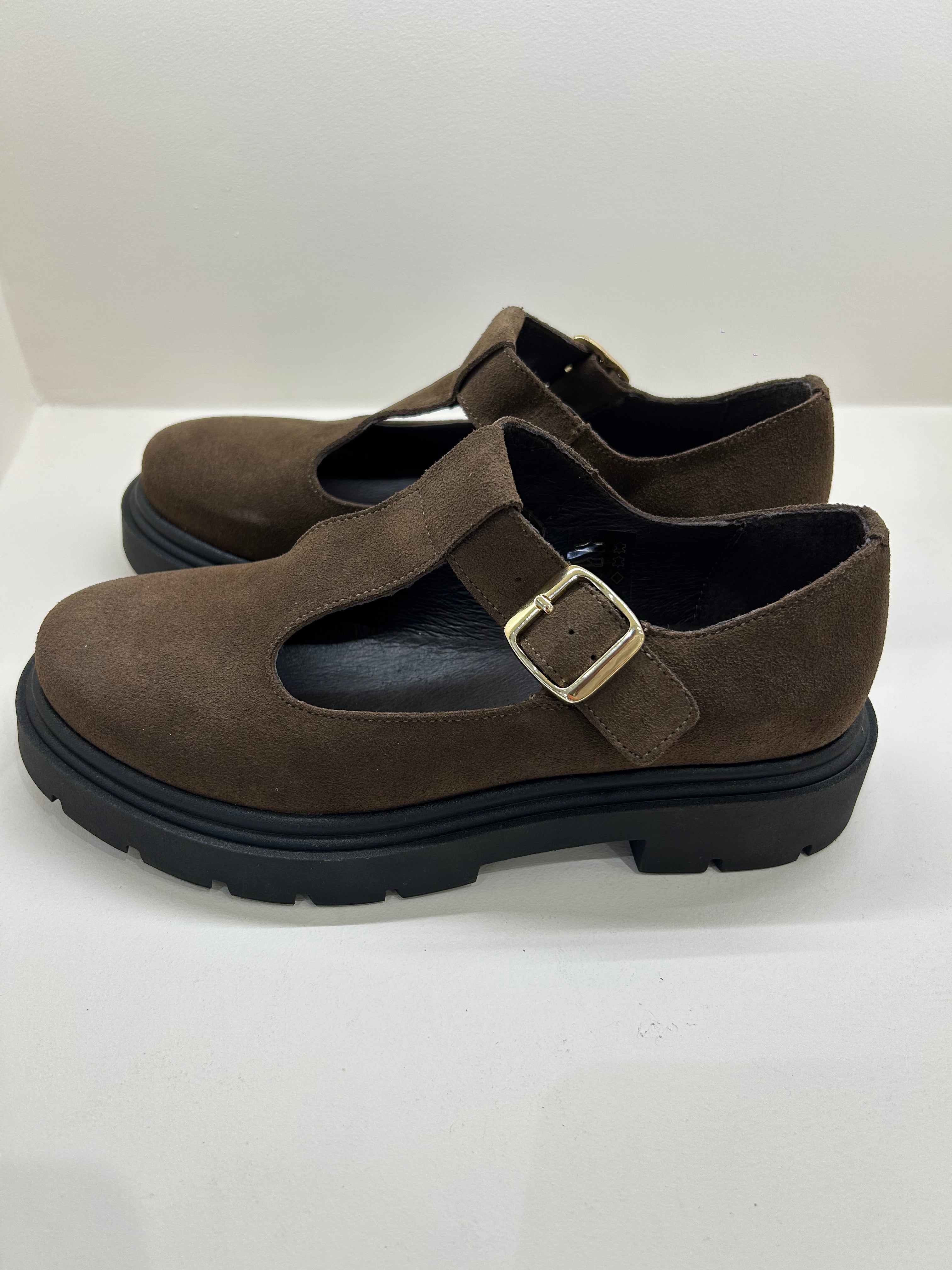 Salomés Chunky WE DO en Daim Marron — Élégance Retro-Chic
